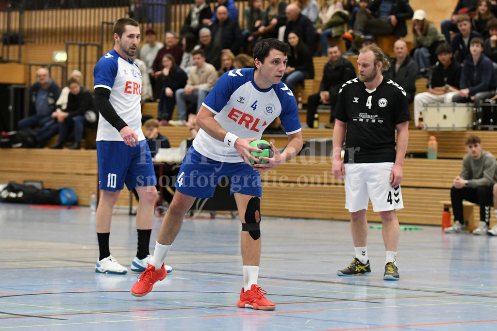 HC Deggendorf : Burghausen II | Valentin Lotos  (HC Deggendorf  #4) - Realisiert mit Pictrs.com