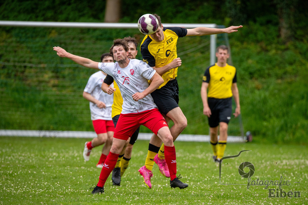 1. FC Ohmstede-SVE Wiefelstede | Herren Kreispokalfinale Jade-Weser-Hunte; 1.FC Ohmestede (gelb) - SVE Wiefelstede (weiß) am 16.06.2024; in Obenstrohe (Plaggenkrugstraße), Photo: Philip Eiben 2024 - Realisiert mit Pictrs.com