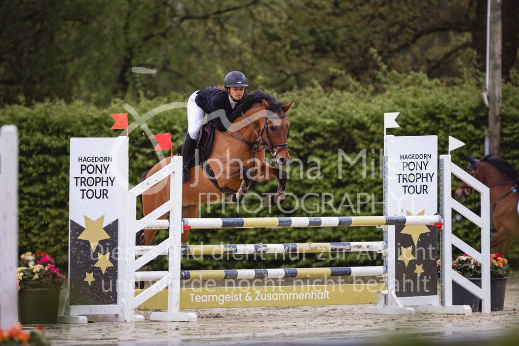 240426_Olfen-Vinnum_PonyTrophy-368 | Deine schönsten Turniermomente als professionelle Fotos! Entdecke hochwertige Pferdesport-Fotografie im Online-Shop. Jetzt Fotos finden & bestellen!