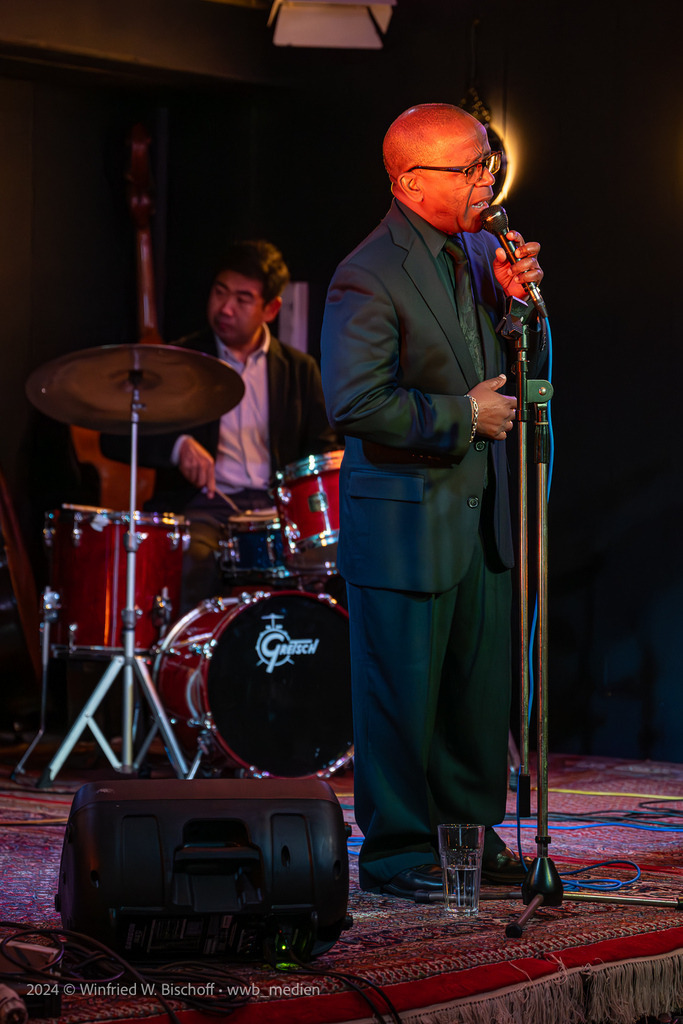 wwb-2411-0280 | <Fotografie> <Video> <Film> <Winfried Bischoff> - Realisiert mit Pictrs.com