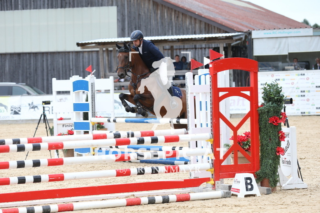 DL2Q5573 | Willkommen bei Brunnmayr - Design & Fotografie – Ihrem Spezialisten für Reitturniere und Pferdeveranstaltungen in Oberösterreich, Salzburg und Bayern! Seit über 17 Jahren sind wir leidenschaftlich dabei.