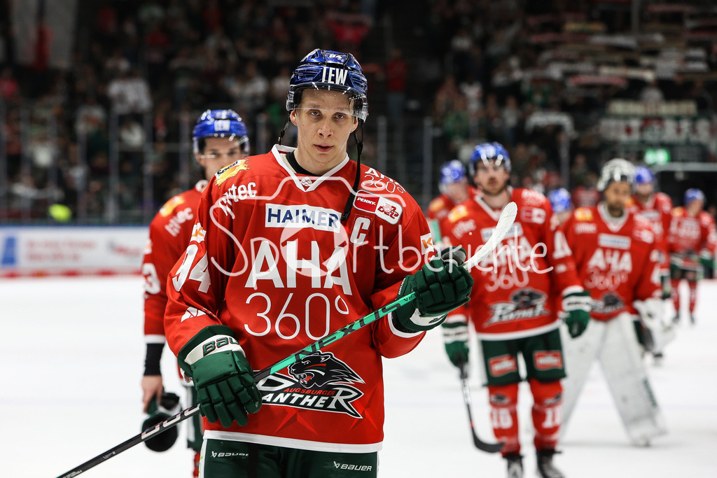 Augsburger Panther - Fischtown Pinguins Bremerhaven | Anrei HAKULINEN (AEV #94) ist unzufrieden / Symbolbild