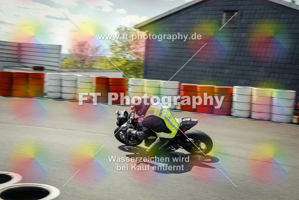 OBK_Mai_Volker_Adam-10914 | Hier findet Ihr Bilder von Touristenfahrten auf der Nürburgring Nordschleife oder von anderen Veranstaltungen die ich besucht habe. Viel Spass beim Durch Schauen 