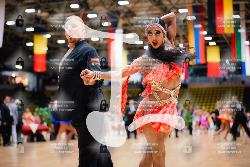 Hessen Tanzt WDSF Open Senior I Latin 1st (217) Mate Kovacs _ Andrea Zsila (Hungary)-2025-05-17-1970 | Webshop for digital downloads and prints of dance sport, event & show photographer Julian Link - Realisiert mit Pictrs.com