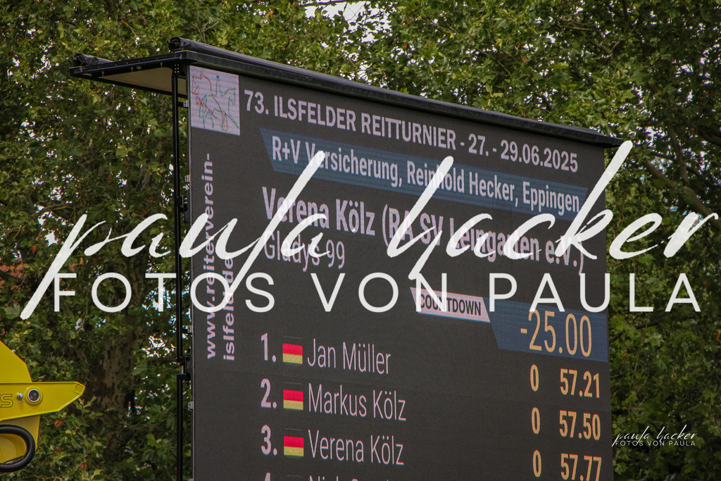 IMG_9523 | Erleben Sie dynamische Sport- und emotionale Tierfotografie in Süddeutschland mit Fotos von Paula. Spezialisiert auf Pferde- und Hundefotografie sowie Sportevents. Kontaktieren Sie mich für einzigartige und ausdrucksstarke Bilder Ihrer besonderen Momente. - Realisiert mit Pictrs.com
