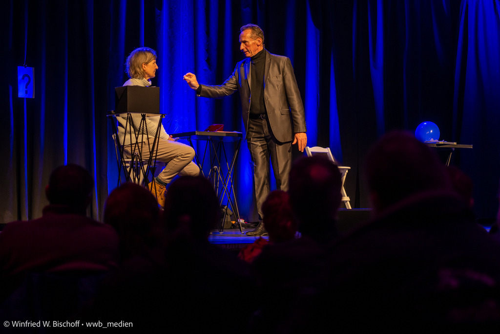 wwb-2412-0319 | <Fotografie> <Video> <Film> <Winfried Bischoff> - Realisiert mit Pictrs.com