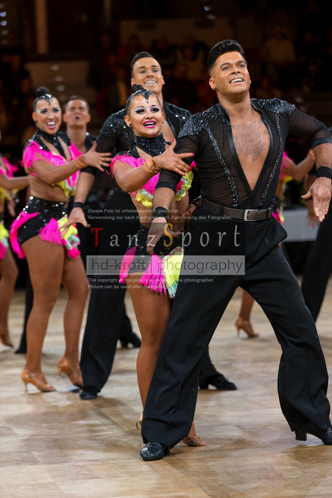 20241109_DM-Formationen_Vorrunde_1825 | Tanzsportbilder, Standardtanz, Lateintanz, WDSF, DTV, LTVB, dancecomp, goc, hessen tanzt, blaues band der spree, walzer, tango, wiener walzer, slowfox, quickstepp, samba, rumba, cha-cha-cha, paso doble. jive, hd-kroft photography, turniertanzsport