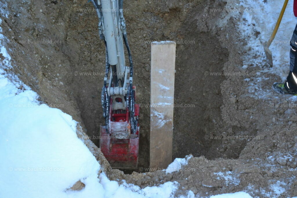 bib-lg02-erdarbeiten-0203 | Nach LV-Leistungsgruppen sortierte Detailfotos über den Bau eines Hauses. Alle Hausbau-Bilder direkt vom Urheber und Autor der Website Haus-Selber-Bauen.com