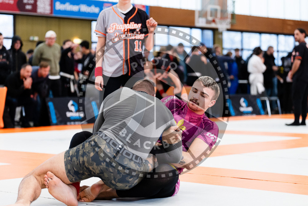 20251122PBB10060 | Athletes compete during the Grappling Industries Berlin Jiu-Jitsu and Grappling Championship, on November 22, 2025 in Berlin, Germany. © photoblackbelt