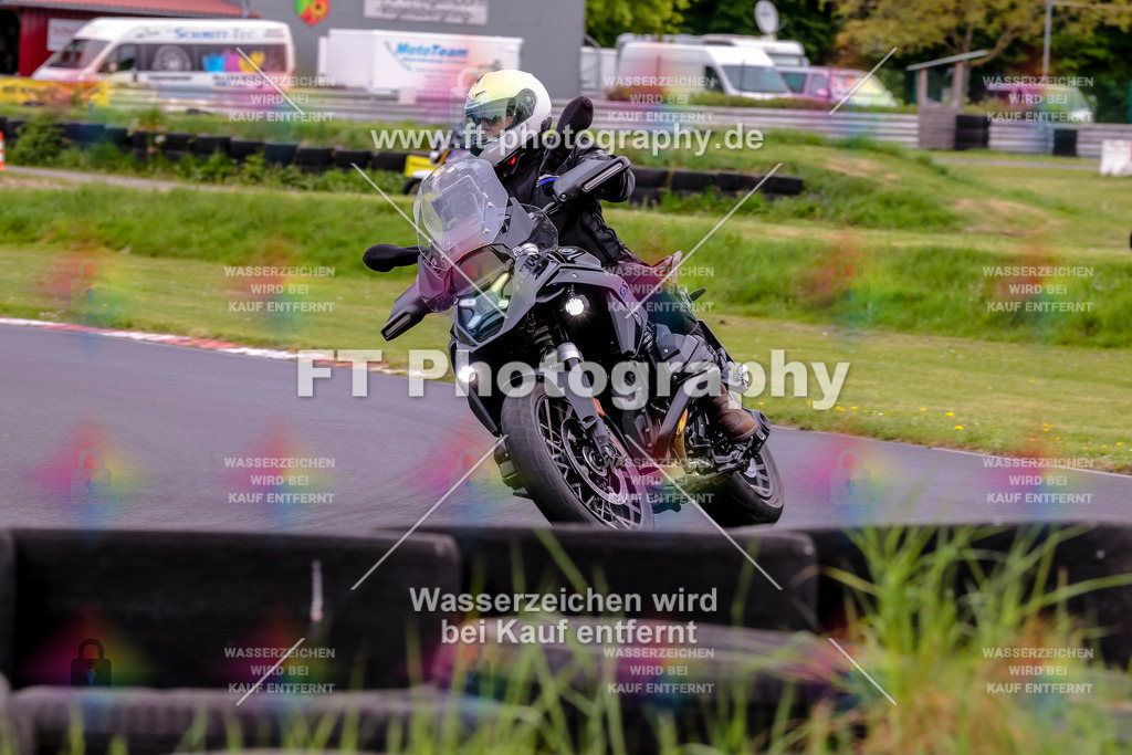 MotoTeamVBK-20488 | Hier findet Ihr Bilder von Touristenfahrten auf der Nürburgring Nordschleife oder von anderen Veranstaltungen die ich besucht habe. Viel Spass beim Durch Schauen 