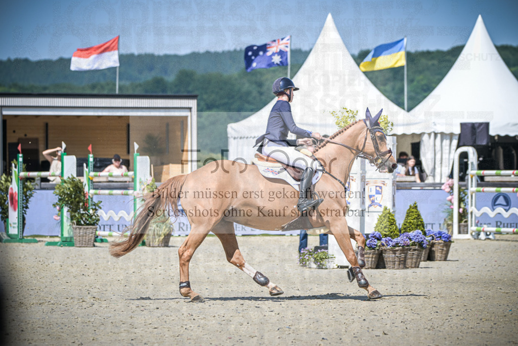 DOS_5121 | Entdecke hochwertige Reitturnierfotos von Foto Oger. Professionell, emotional und authentisch – jetzt Lieblingsmomente im Shop bestellen.Deutschlandweite Turnierfotografie. - Realisiert mit Pictrs.com