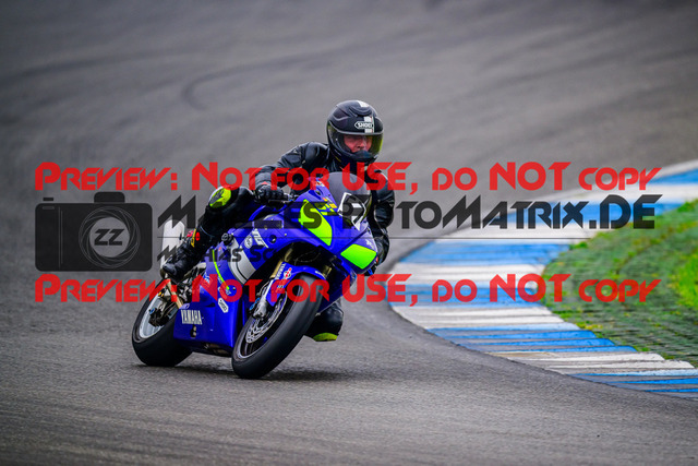 MaZZes_FotoMatrix_240614_6007705_1401 | GELB