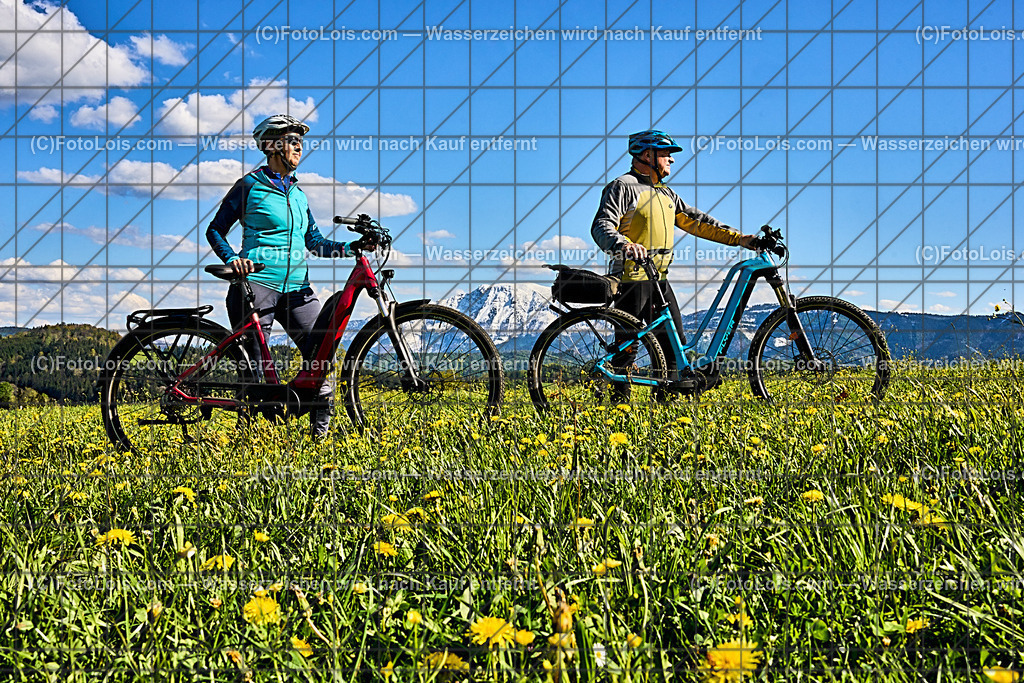 ALP4690_Ortbauer-Kraxenberg_Mountainbiker_Schagerl | (C)FotoLois.com, Alois Spandl. Mountainbike beim Ortbauer am Kraxenberg, die Schagerls aus Bründl, Sa 27. April 2024.