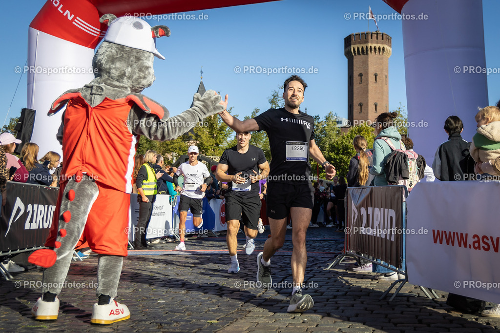 44. Kölner Brückenlauf; Koeln, 14.09.25 | Impressionen vom 44. Kölner Brückenlauf am 14.09.25 am Schokoladenmuseum in Koeln. Foto: BEAUTIFUL SPORTS/Leah Kohring