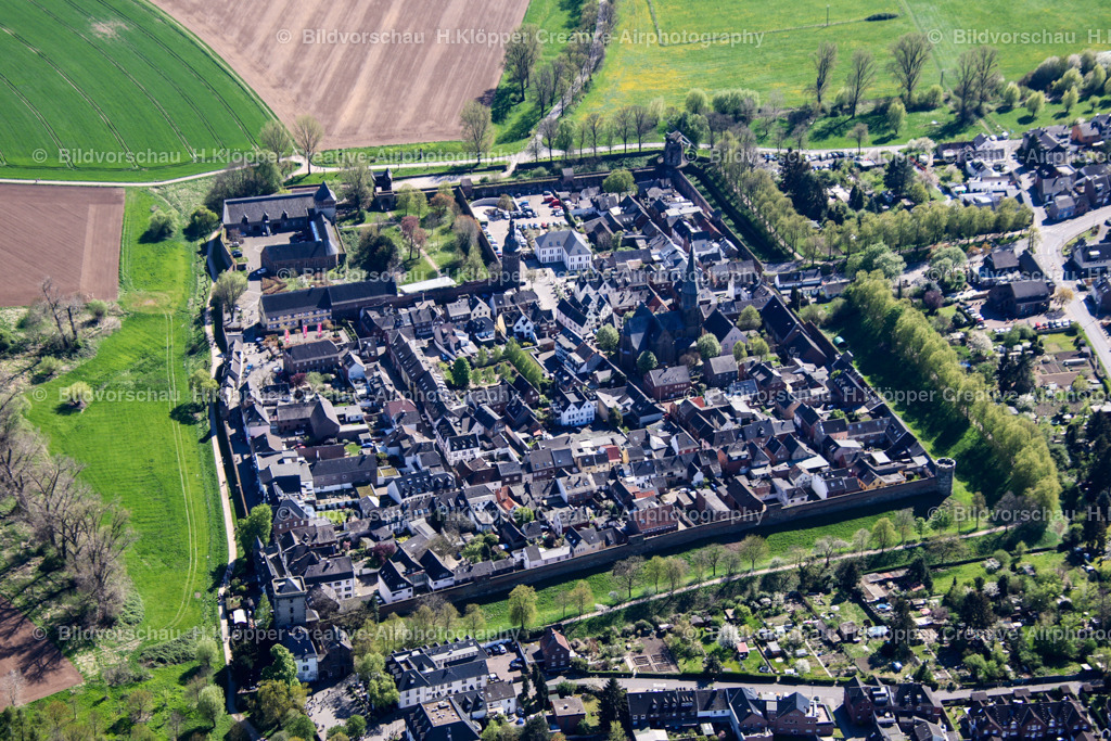 Zons alte Festung am Rhein-2348 | Luftbilder und Luftbildfotografie , Digital und Printbilder auf Leinwand , Alu Dibond , Acrylglas , Poster oder Download-Datei für private und gewerbliche Verwendung im Shop online bestellen. - Realisiert mit Pictrs.com