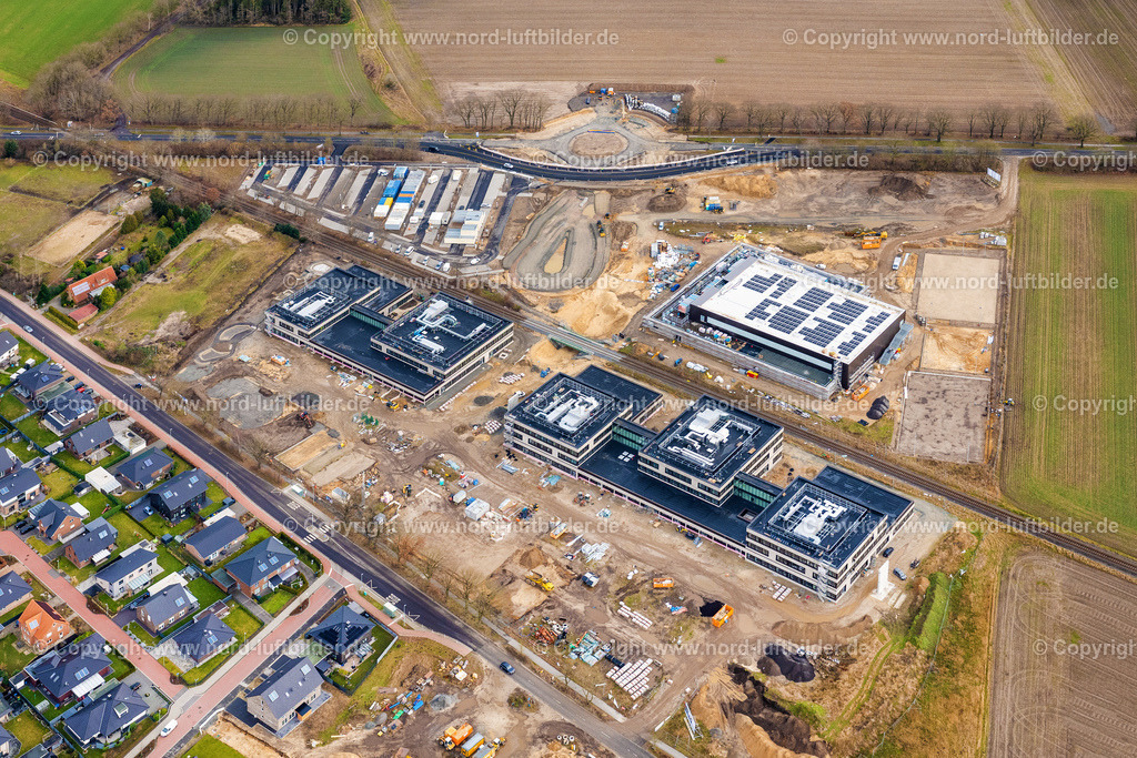 Stade_Riensförde_Bildungscampus_Baustelle_ELS_2605040223 | STADE 04.02.2023 Baustelle zum Neubau des Gebäudekomplexes des Weiterbildungs- und Bildungszentrums im Ortsteil Riensförde in Stade Riensförde im Bundesland Niedersachsen, Deutschland. Weiterführende Informationen bei: Claudia Blaurock  Landschaftsarchitektur,  GOLDBECK GmbH,  PD - Berater der öffentlichen Hand GmbH,  gmp International GmbH. // Construction site for the new building complex of the education and training center in the district Riensfoerde in Stade in the state Lower Saxony, Germany. Further information at: Claudia Blaurock  Landschaftsarchitektur,  GOLDBECK GmbH,  PD - Berater der oeffentlichen Hand GmbH,  gmp International GmbH. Foto: Martin Elsen
