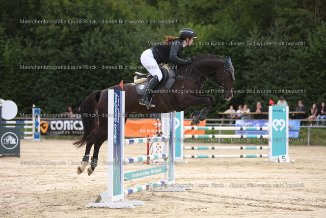 HG9A0101 | laurarinckfotografie - Realisiert mit Pictrs.com