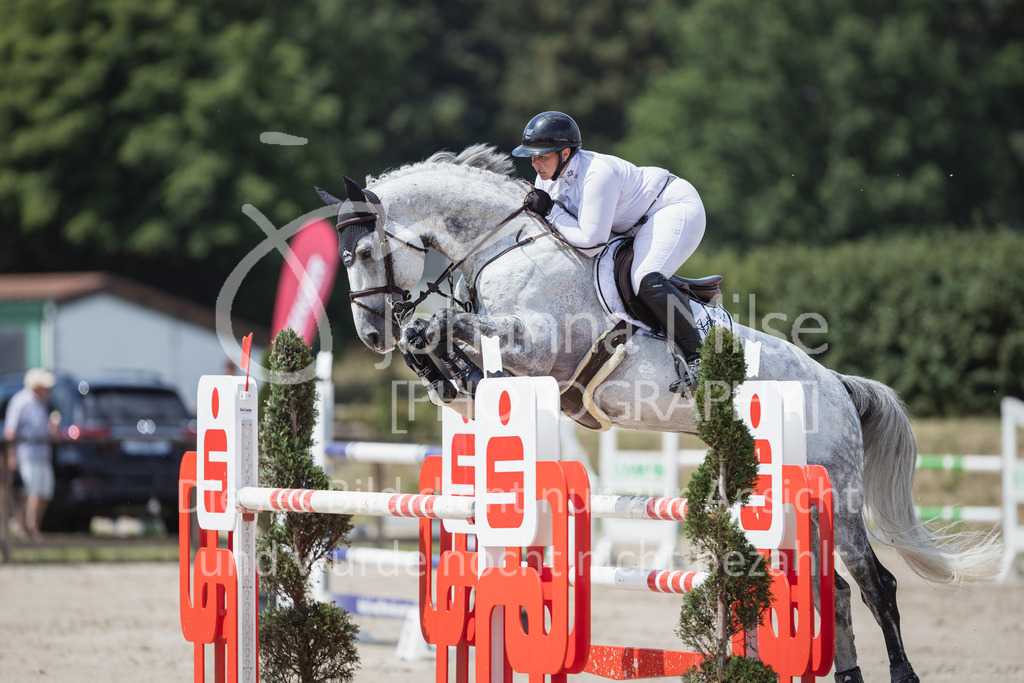 230624_PfSpTa_M2-Spr-933 | Deine schönsten Turniermomente als professionelle Fotos! Entdecke hochwertige Pferdesport-Fotografie im Online-Shop. Jetzt Fotos finden & bestellen!