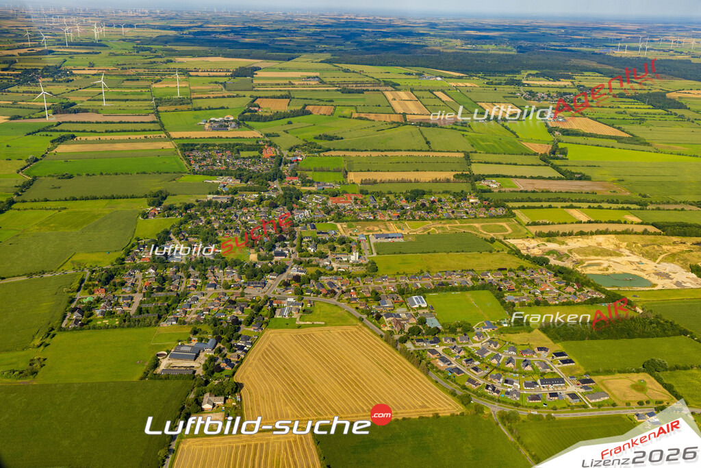 Vs Google Maps Ladelund - Die Luftaufnahme wurde 2025 vom UL-Flugzeug heraus erstellt ( keine Drohnenaufnahme ) - Hochauflösende Luftaufnahme - für Wandbilder und großformatige Ausdrucke geeignet. Das besondere Geschenk!Hier alle&nbsp;Infos zur Lizenzierung der LuftaufnahmeWir fliegen auch dieses Jahr wieder in Ihre Region um Luftbilder zu erstellen.- Luftbild anfragen