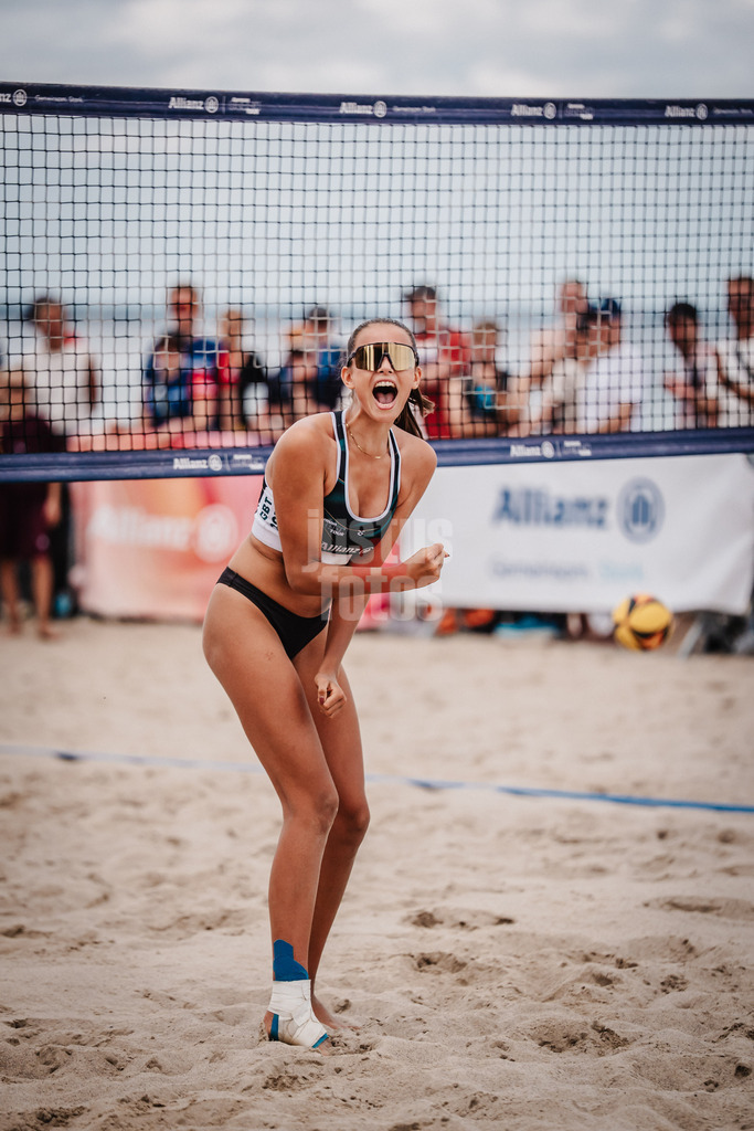 Beachvolleyball | Frauen | Deutsche Meisterschaften 2025 Timmendorfer Strand | 04.09.2025 | Rika Dieckmann jubelt