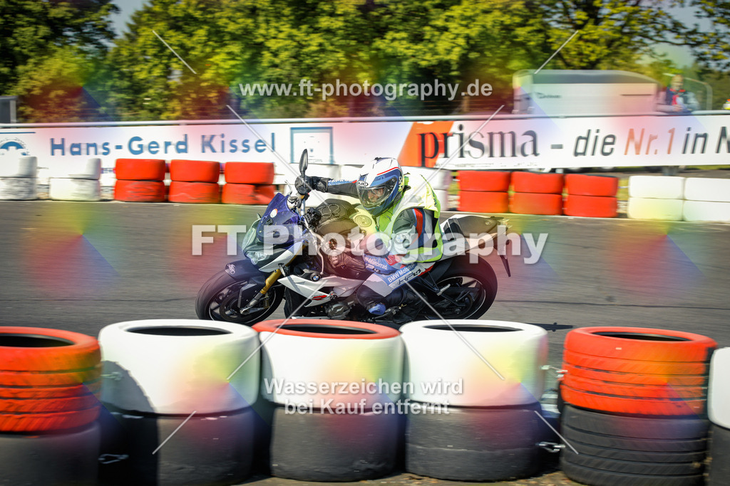 OBK_Mai_Martina_Markus-10295 | Hier findet Ihr Bilder von Touristenfahrten auf der Nürburgring Nordschleife oder von anderen Veranstaltungen die ich besucht habe. Viel Spass beim Durch Schauen 