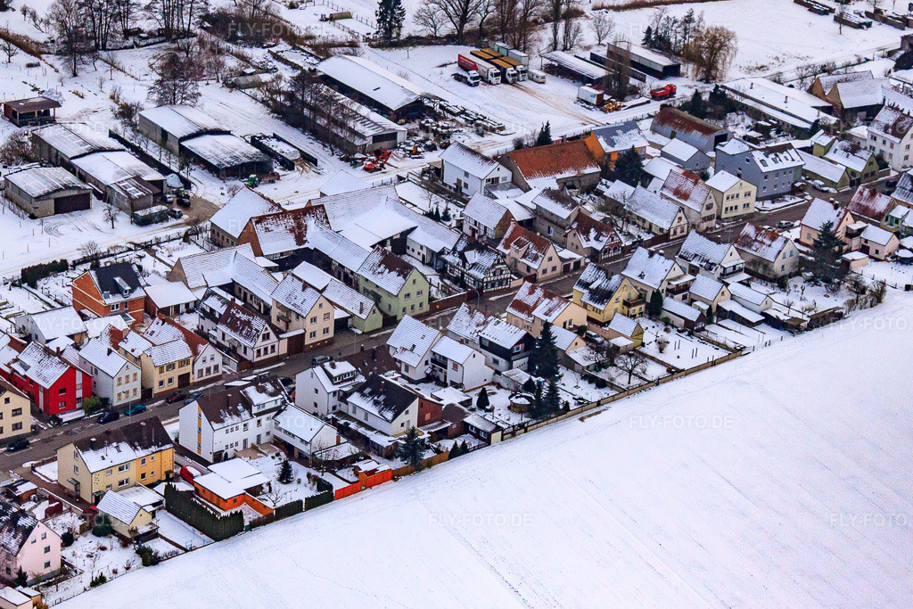 Luftbild: Saarstraße Im Winter bei Schnee in Kandel im Bundesland Rheinland-Pfalz in Deutschland. Foto: IMG_23537.jpg vom 16.01.2010 durch Werner Riehm/FLY-FOTO.de