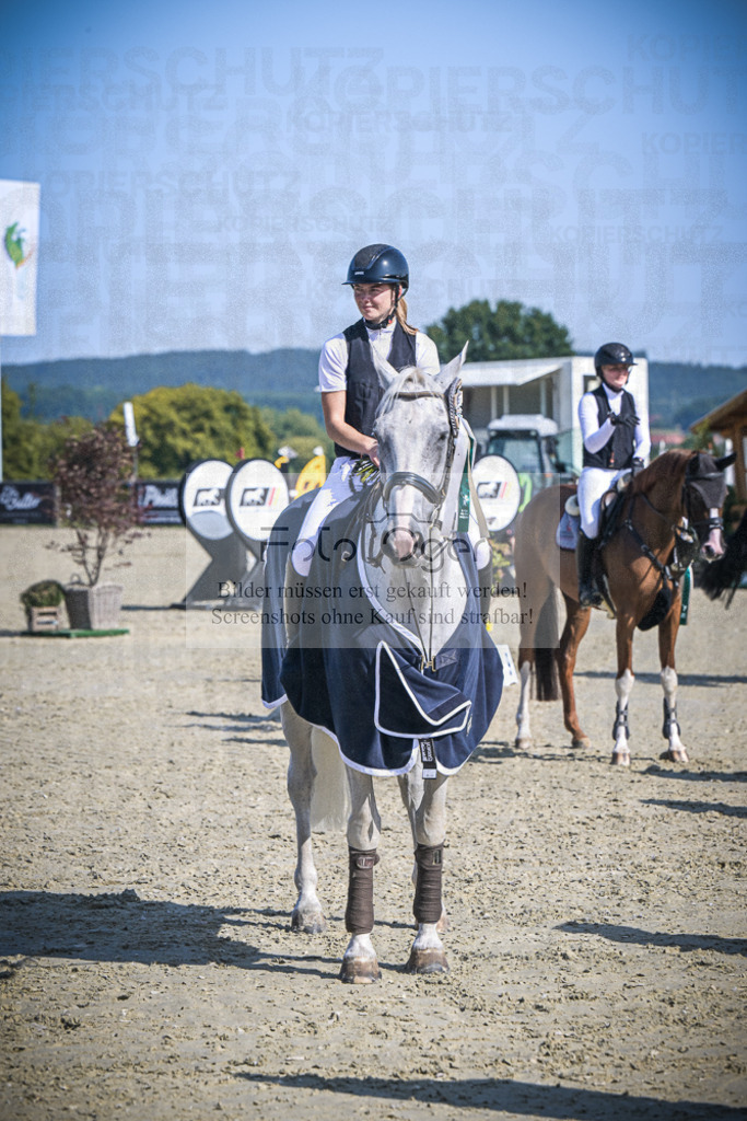 DOS_0086 | Entdecke hochwertige Reitturnierfotos von Foto Oger. Professionell, emotional und authentisch – jetzt Lieblingsmomente im Shop bestellen.Deutschlandweite Turnierfotografie. - Realisiert mit Pictrs.com