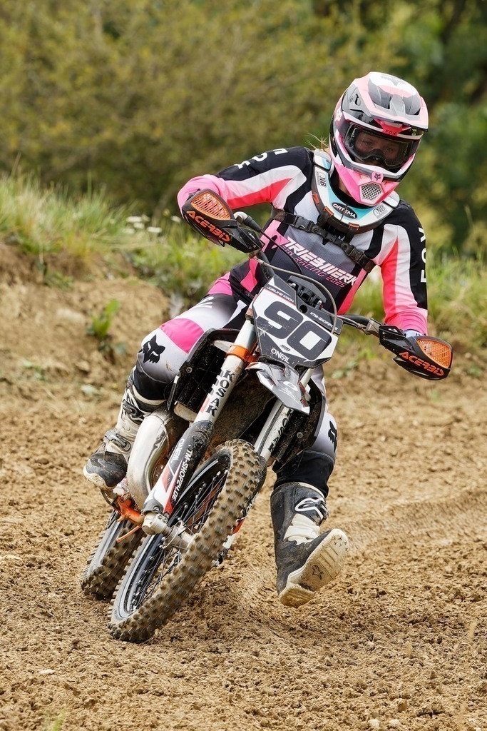 Motocross_Gerstetten_250802_6511 | Fotopresso – Sportfotografie in Heidenheim & Umgebung. Professionelle Sportfotografie für unvergessliche Momente. Dynamische Action-Shots, emotionale Szenen & hochwertige Bilder. - Realisiert mit Pictrs.com