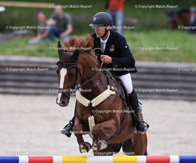 Reiten Tuebingen Springpfruefung S mit 2 Sternen | Reiten  04.07.2021Springpruefung Kl. S  mit 2 Sternen, Grosser Preis der Stadt TuebingenSieger Patrik Majher (SVK, TRG Baltmannsweiler) auf Claude 6FOTO: ULMER PressebildagenturxxNOxMODELxRELEASExx