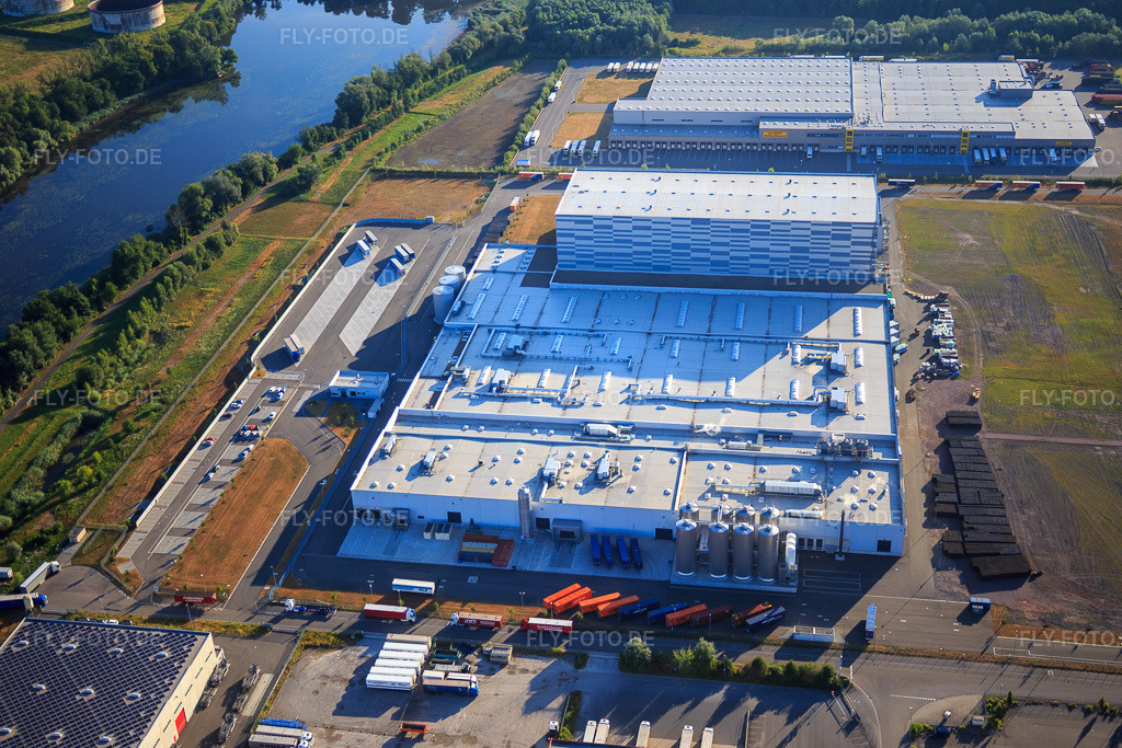 Luftbild: Pfälzer Erfrischungsgetränke GmbH in Wörth am Rhein im Bundesland Rheinland-Pfalz in Deutschland. Foto: IMG_083833.jpg vom 26.07.2015 durch Werner Riehm/FLY-FOTO.deMEG Gruppe - MEG Gruppe