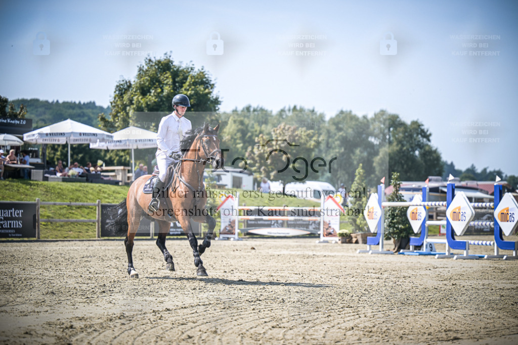 DOS_1902 | Entdecke hochwertige Reitturnierfotos von Foto Oger. Professionell, emotional und authentisch – jetzt Lieblingsmomente im Shop bestellen. - Realisiert mit Pictrs.com