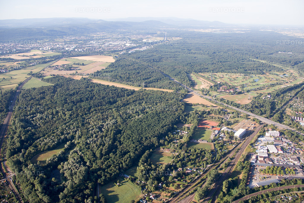 Luftbild: Golfclub im Ortsteil Beiertheim-Bulach in Karlsruhe im Bundesland Baden-Württemberg in Deutschland. Foto: IMG_083904.jpg vom 26.07.2015 durch Werner Riehm/FLY-FOTO.de
