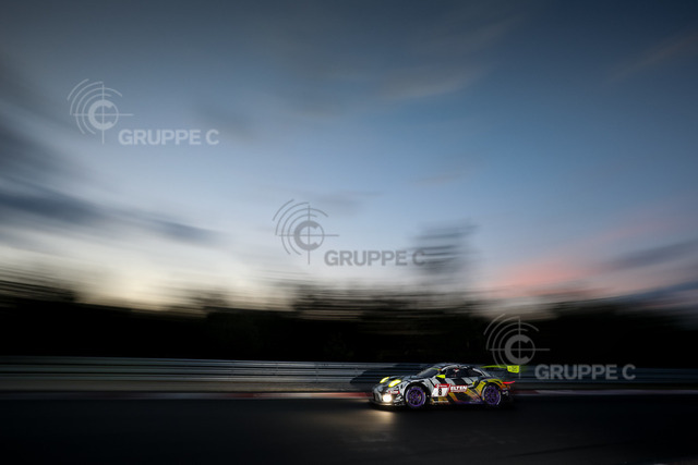 24hNbr19_0155682JS_TU | Porsche 911 GT3 R, IronForce by RING POLICE (8), Jan-Erik Slooten (D), Lucas Luhr (D), Steve Jans (LUX), Adrien de Leener (B) - Realisiert mit Pictrs.com