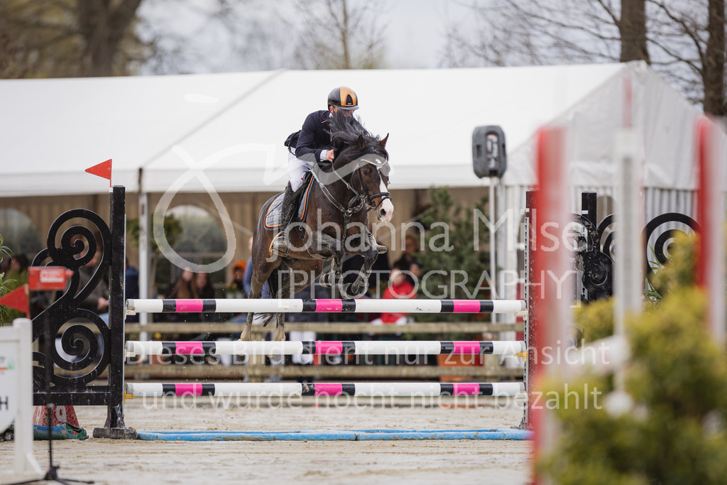 230402_MünsterHandorf_PonyTrophy-317 | Deine schönsten Turniermomente als professionelle Fotos! Entdecke hochwertige Pferdesport-Fotografie im Online-Shop. Jetzt Fotos finden & bestellen!