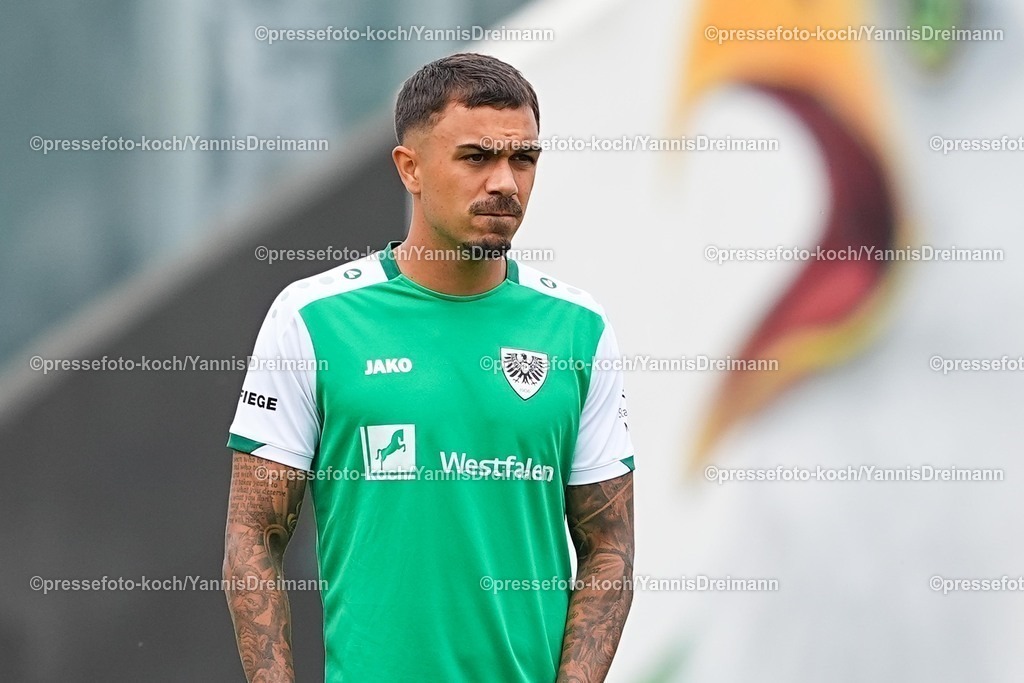 xYDR26072501059 | 26.07.2025, xydrx, Fußball, SC Preußen Münster - Viktoria Köln, Testspiel, LVM-Preußenstadion: Oliver Batista Meier (SC Preußen Münster #17)