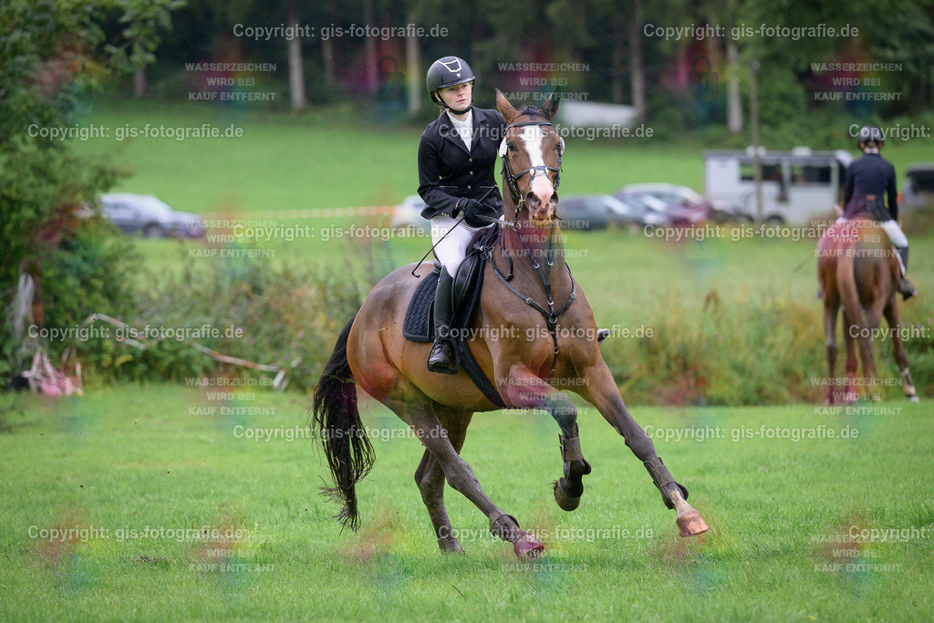 003_Baeck_Jamie_Domenika-47_A1_Springen_250802_04 | gis-fotografie