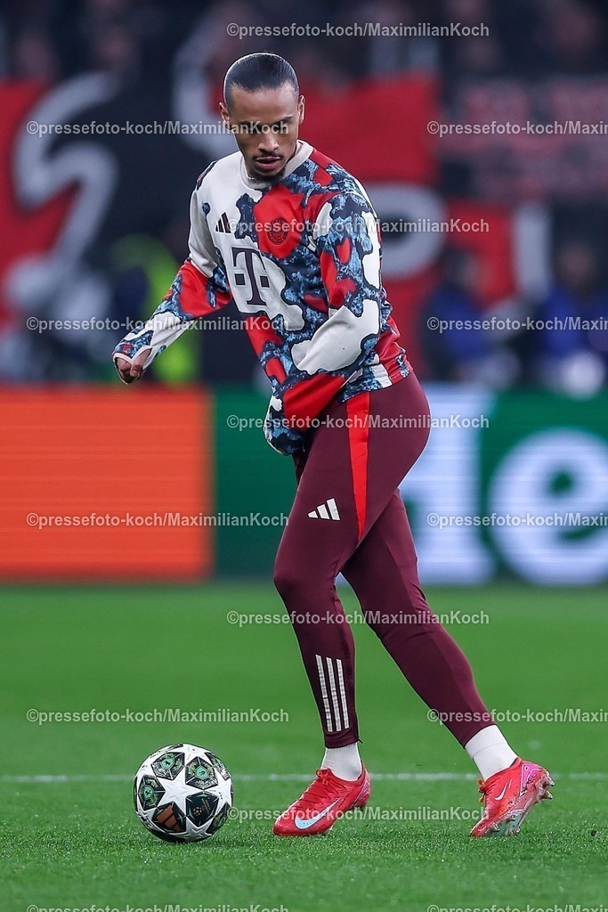 UCL11032502218 | 11.03.2025, Fußball, UEFA Champions League, Bayer 04 Leverkusen - FC Bayern München, Achtelfinale Rückspiel, BayArena, Saison 2024 2025: Leroy Sane (FC Bayern #10)DFB regulations prohibit any use of photographs as image sequences and or quasi-video.