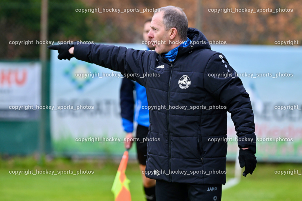 SV Donau vs. FC Nussdorf Debant | Headcoach SV Donau Kurt Stuck,SV Donau vs. FC Nussdorf Debant, SV Donau vs. FC Nussdorf Debant am 08.11.2025 in Klagenfurt (Sportplatz Donau), Austria, (Photo by Bernd Stefan)