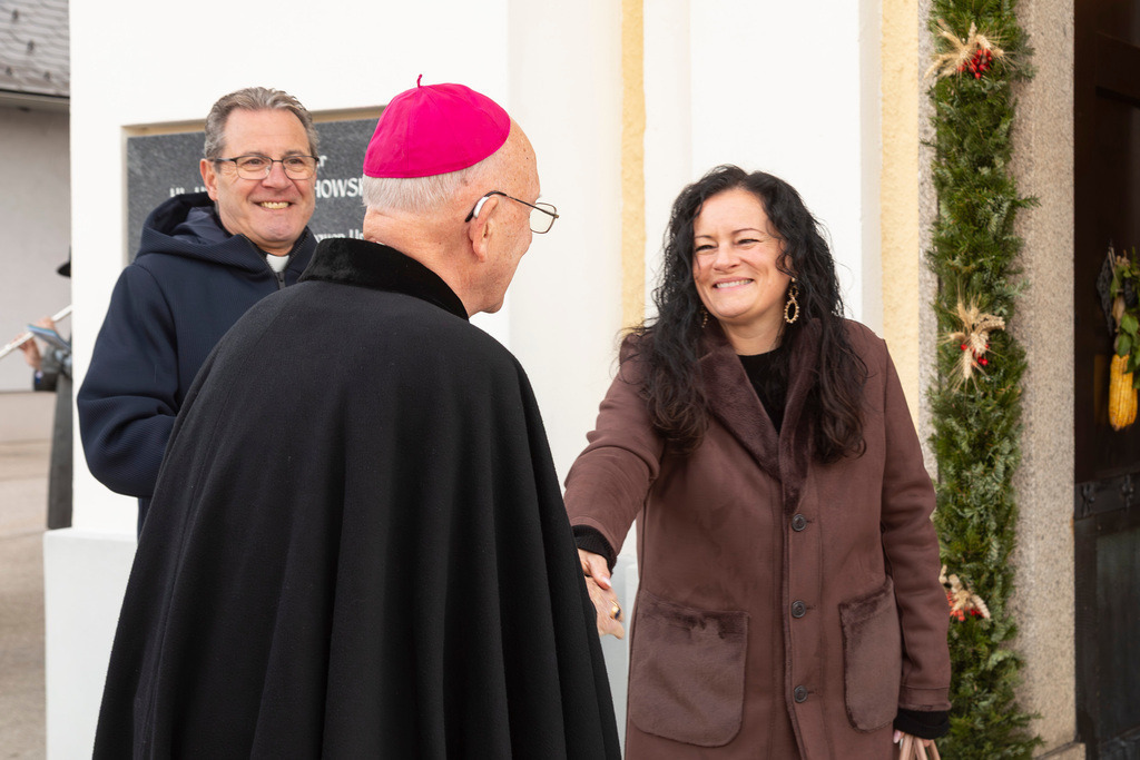Festmesse-010 | Fotodoku der Festmesse anläßlich der Seligsprechung von Maria Theresia LEDOCHOWSKA 1975, zelebriert von Altbischof DDr. Klaus Küng und Pfarrer Mag. Zenon PAJAK in der Pfarrkirche Loosdorf. 