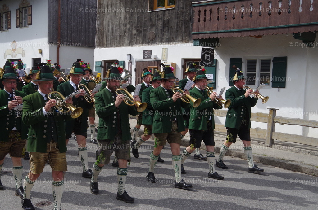 IMGP5163 | fotografiert von Axel PollmannLeonhardi Wallfahrt Benediktbeuern und Murnau, Fronleichnam, Fasching, Landschaft im Loisachtal und Benediktbeuern  - Realisiert mit Pictrs.com