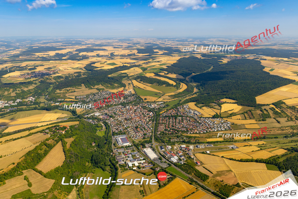 Das Luftbild zeigt :  Igersheim - Die Luftaufnahme wurde 2023 vom UL-Flugzeug aus erstellt ( keine Drohne ) - Hochauflösende Luftaufnahme - Für grossformatige Ausdrucke geeignet. Die Geschenkidee !Mit Lizenz und Bildrechte bestellbar