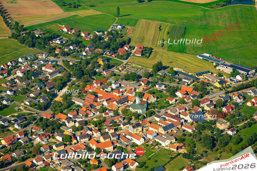 Das Luftbild zeigt :  Gebenbach - Die Luftaufnahme wurde 2024 vom UL-Flugzeug aus erstellt ( keine Drohne ) - Hochauflösende Luftaufnahme - Für grossformatige Ausdrucke geeignet. Die Geschenkidee !Mit Lizenz und Bildrechte bestellbar