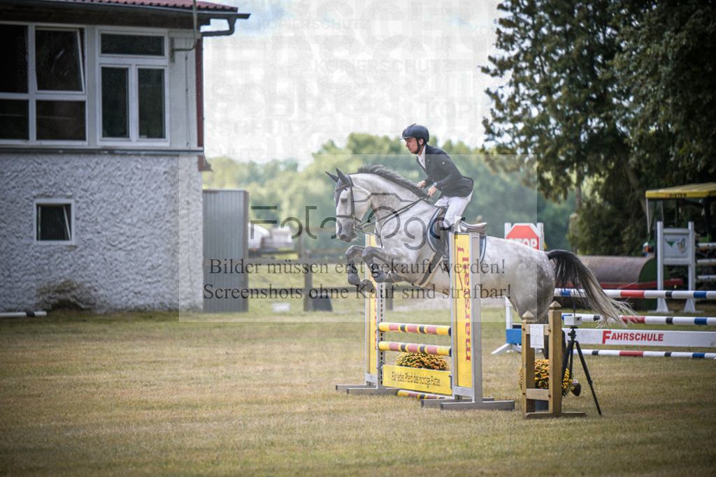 DOS_0909 | Entdecke hochwertige Reitturnierfotos von Foto Oger. Professionell, emotional und authentisch – jetzt Lieblingsmomente im Shop bestellen.Deutschlandweite Turnierfotografie. - Realisiert mit Pictrs.com