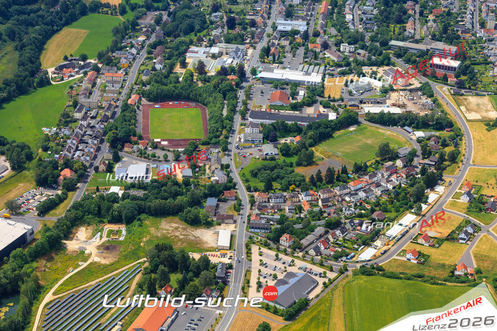 Die Luftaufnahme der Stadt Wunsiedel wurde vom UL-Flugzeug heraus erstellt ( keine Drohne )- hohe Auflösung für beste Qualität