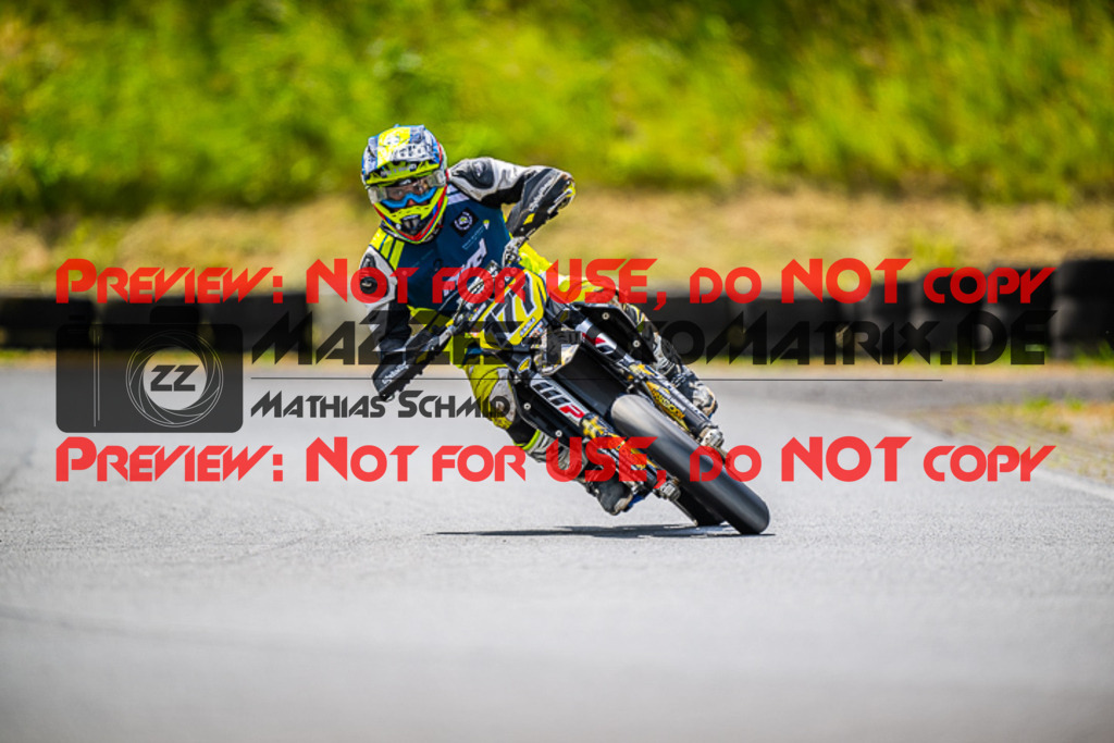 MaZZes_FotoMatrix_220528_0995 | Fotograf Mathias Schmid
Sportfotograf,
Eventfotograf,
Hochzeitsfotograf,
Portraitfotograf