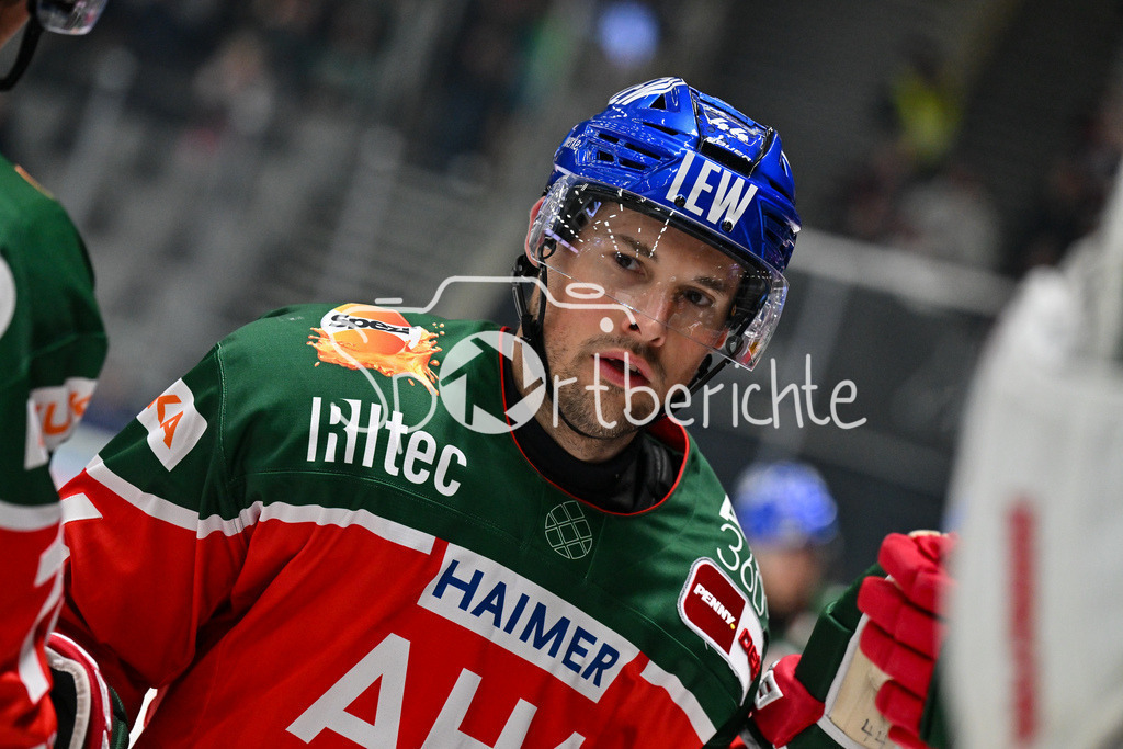 Augsburger Panther - Kölner Haie | Jubel nach dem Ausgleich zum 1-1 durch Nolan ZAJAC (Augsburger Panther #44) / Freude / Tor / Treffer / Torschuetze / DEL: Augsburger Panther - Kölner Haie, Curt Frenzel Stadion am 29.09.2024