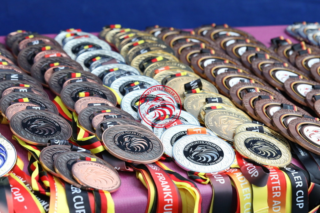 1J7A1642 | Fotos vom Adler Cup - Pictures from Adler Cup

Hier findet Ihr alle Eindrücke und großen Momente der Adler Cup Wochenenden. Here you will find all impressions and great moments of the Adler Cup weekends. - Realisiert mit Pictrs.com