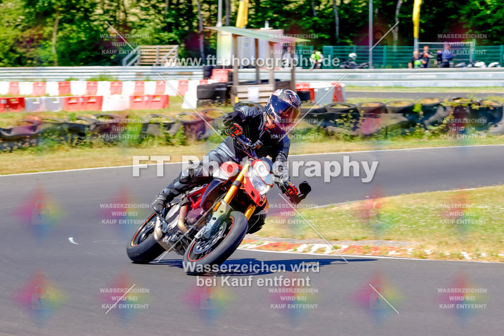 _MOT9336 | Hier findet Ihr Bilder von Touristenfahrten auf der Nürburgring Nordschleife oder von anderen Veranstaltungen die ich besucht habe. Viel Spass beim Durch Schauen 