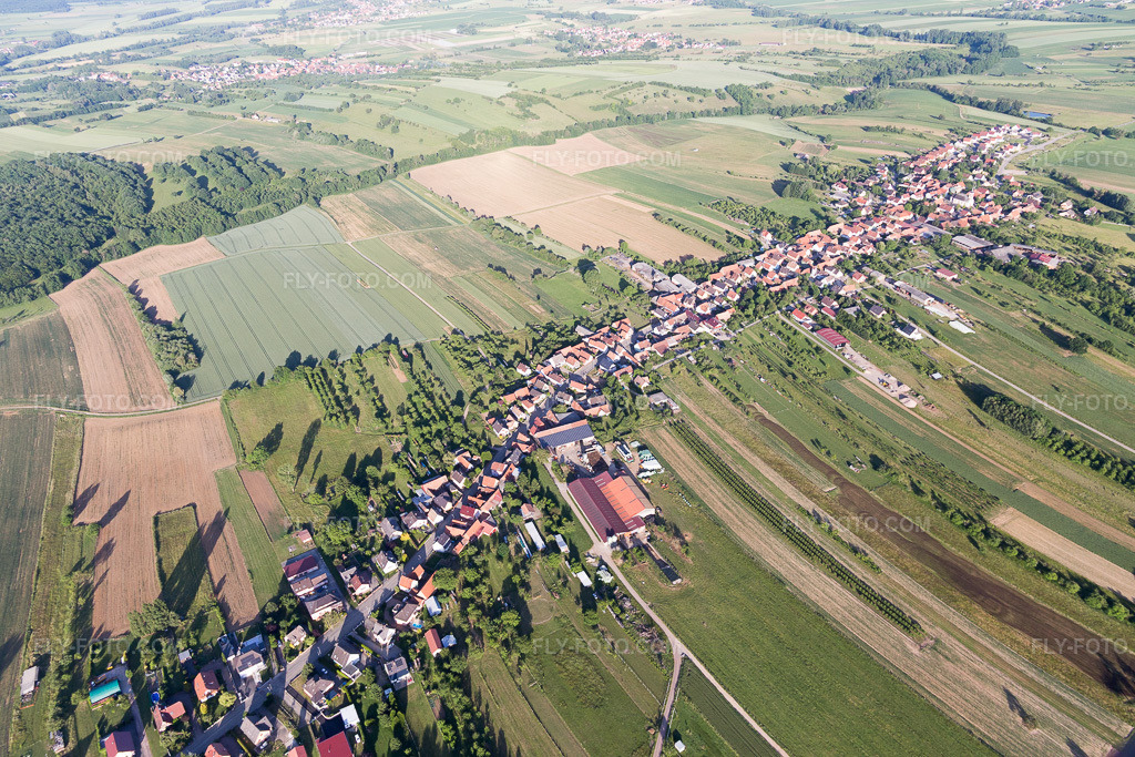Aerial view: View of the town in Forstheim in the state Bas-Rhin, France.Photo: IMG_100808.jpg taken on 06/08/2017 by Werner Riehm/FLY-FOTO.comResolution of the original: 5472 x 3648 px