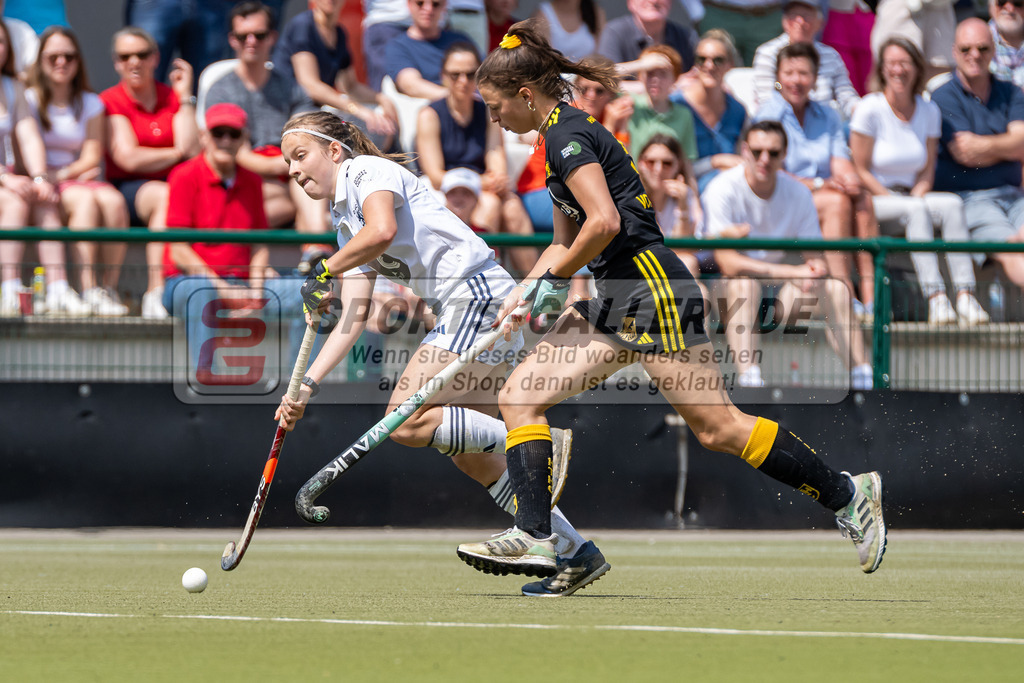 HK_20240511_100736 | 1.Bundesliga Damen Düsseldorfer HC - Harvestehuder THC am 11.5.2024 Düsseldorfer HC, Düsseldorf , Friederike Heusgen ( Düsseldorfer HC #8 )